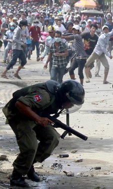 Filipinler'den yardım çığlıkları yükseliyor