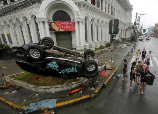 Filipinler'den yardım çığlıkları yükseliyor