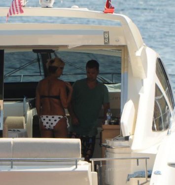 Pınar Altuğ ve Yağmur Atacan'ın tatil keyfi