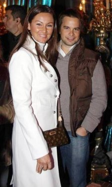 Çocuğu yaşındakilerle aşk yaşayan ünlüler