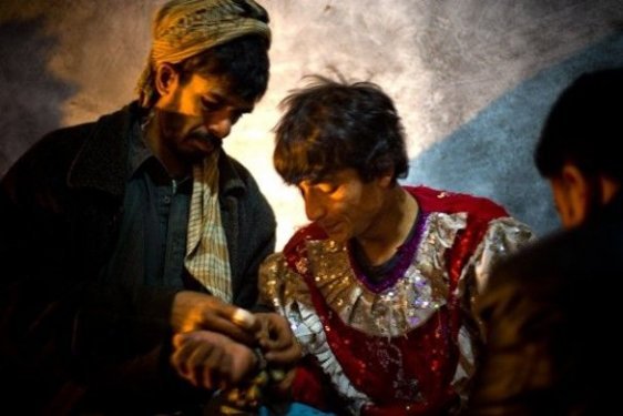 Afganistan'da erkek çocuklar fuhuşa zorlanıyor