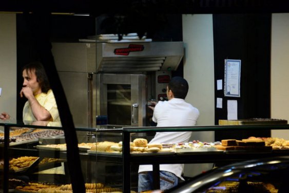 Ameliyatla erkek olan oyuncu Rüzgar Erkoçlar sessizliğini bozdu