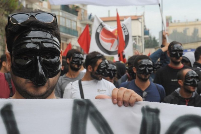 İtalya'da kemer sıkma eylemi