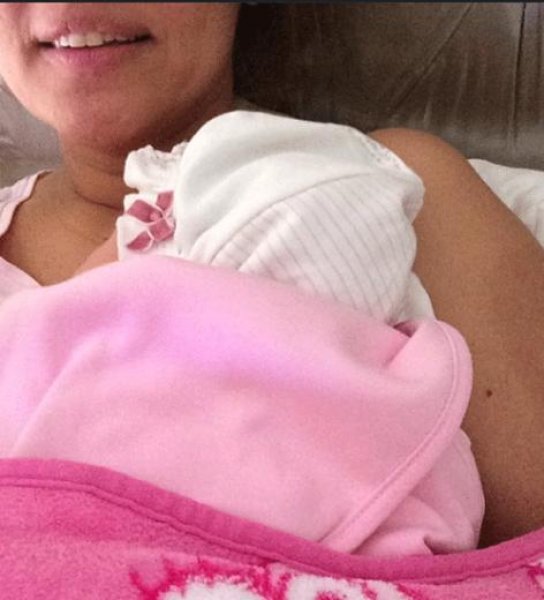 Demet Akalın'ın kızı Hira 1 yaşına girdi