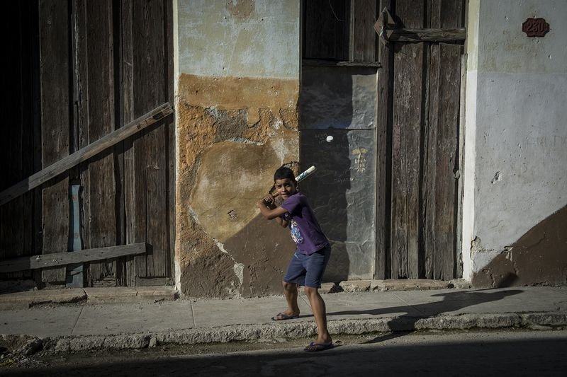 Apple devrimcilerin ülkesi Küba'ya girdi