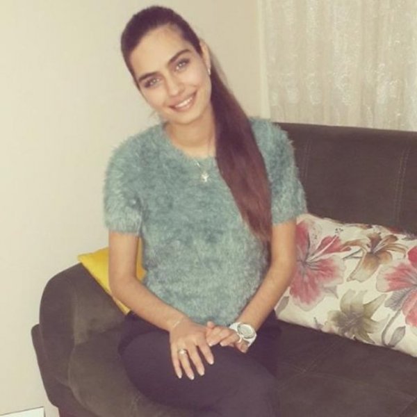 Amine Gülşe: Öpüşme sahnesinde çok gerildim