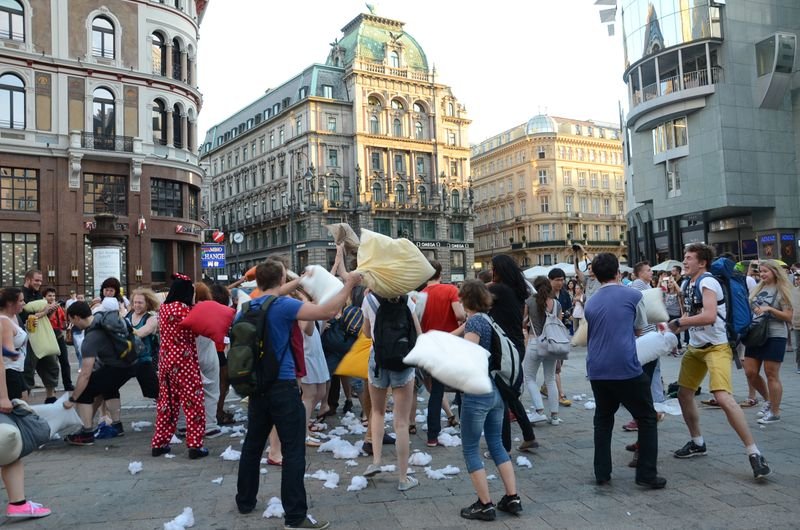 Avusturya'da yastık savaşı düzenlendi