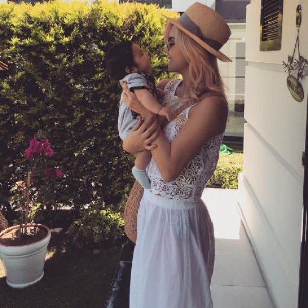 Ünlü sunucu Ece Erken boşanıyor