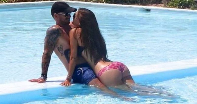 Sneijder oğlunun adını dövme yaptırdı