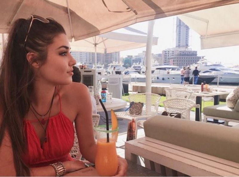 Hande Erçel'in Tayland tatili