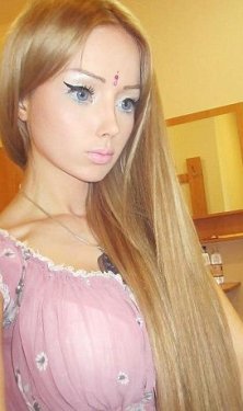 Operasyonla Barbie oldu