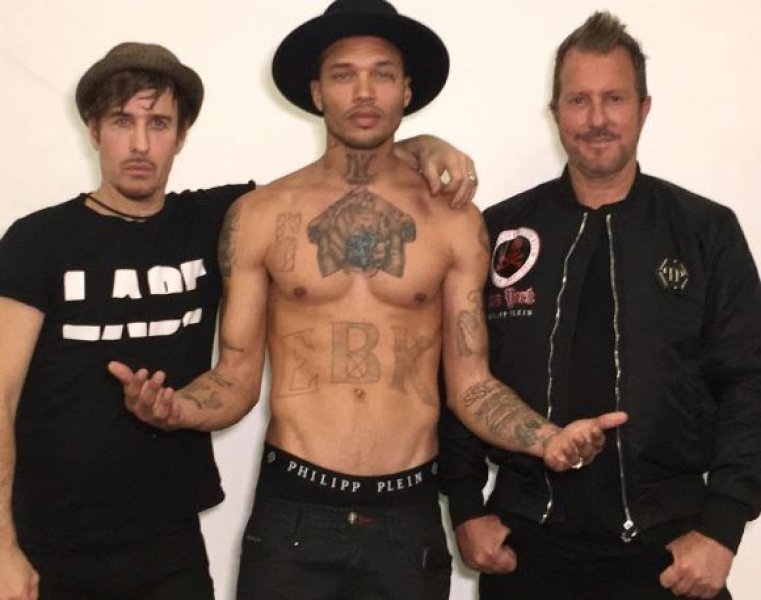 Dünyanın en yakışıklı mahkumu Jeremy Meeks sınır dışı edildi