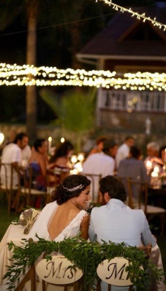 Cansu Tosun ve Erkan Kolçak Köstendil'in düğününden yeni fotoğraflar