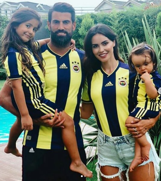 Zeynep Demirel takipçilerinin gazına geldi 