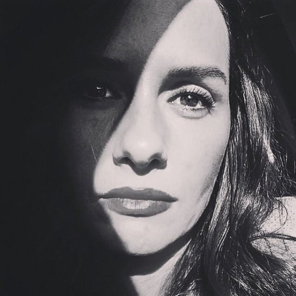 Yasemin Ergene çocuklarıyla podyumda