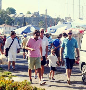 Rus milyarder Abramoviç Bodrum sokaklarında 