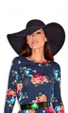 Yolanthe Cabau Kanuni'nin atıyla poz verdi