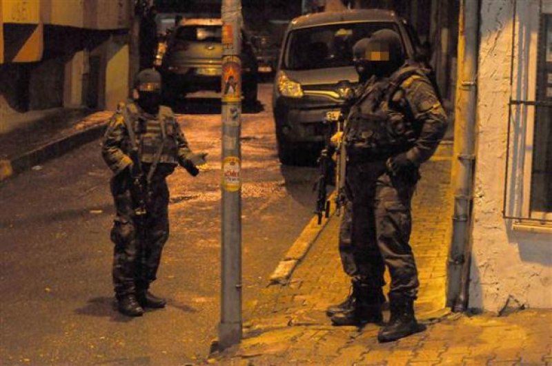 Okmeydanı'nda DHKP-C'ye şafak operasyonu