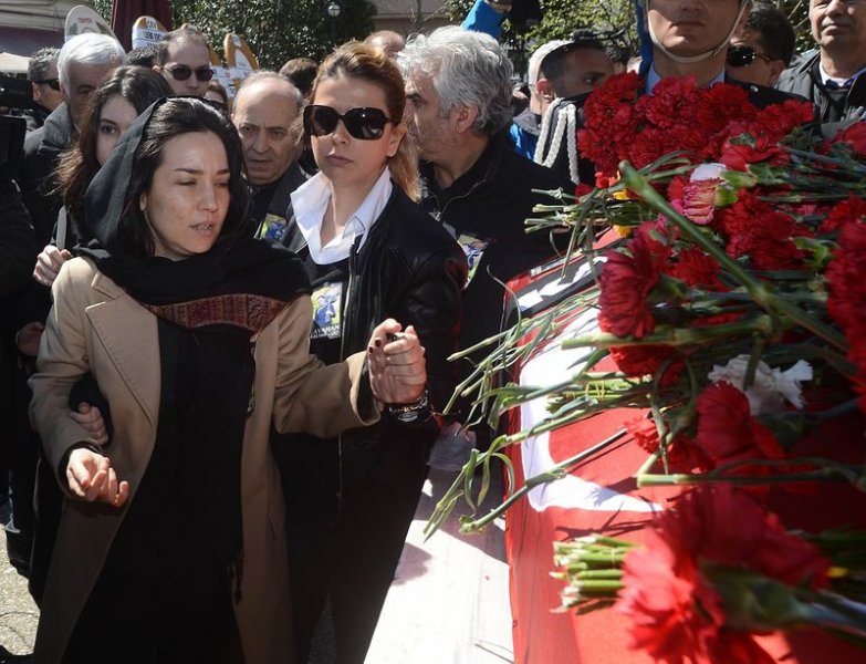 Kayahan son yolculuğuna uğurlandı