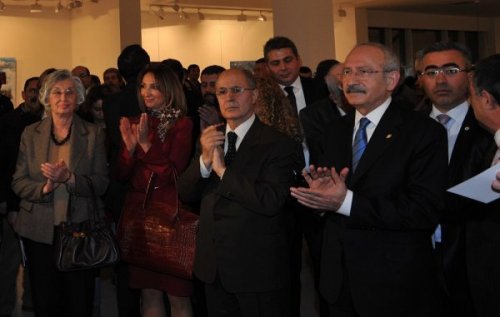 Kılıçdaroğlu ile Sezer sergiye katıldı