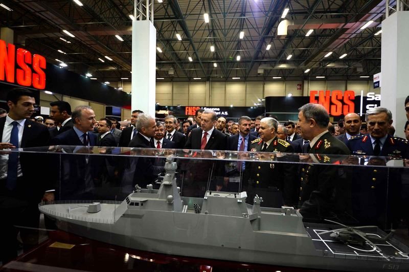 Erdoğan IDEF Uluslararası Savunma Sanayii Fuarı'nı gezdi