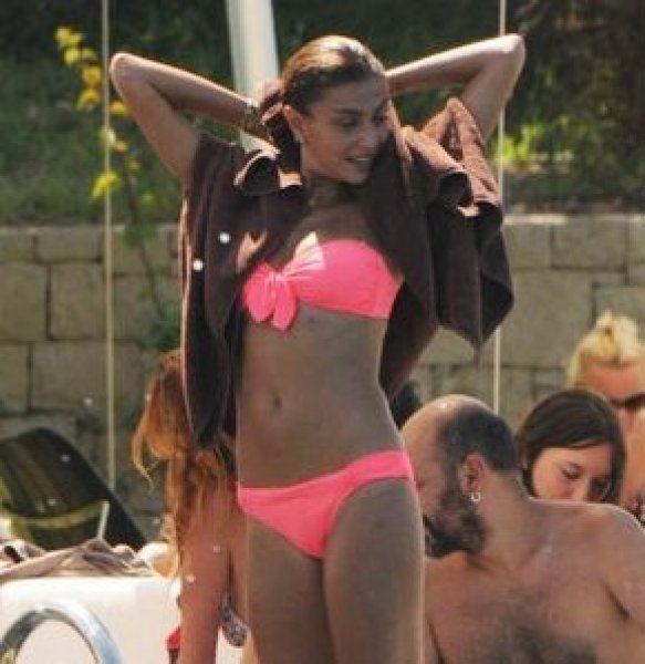 Özge Ulusoy: Babam bikiniye çok kızıyor