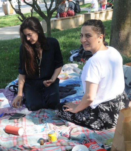 Bergüzar Korel ve Halit Ergenç'in piknik keyfi 