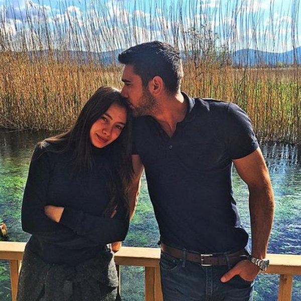 Neslihan Atagül ve Kadir Doğulu tatilde