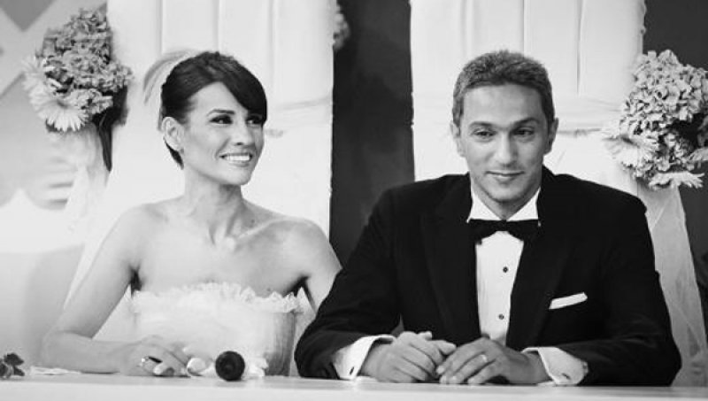 Esra Erol günlük 50 bin TL'ye el sıkıştı