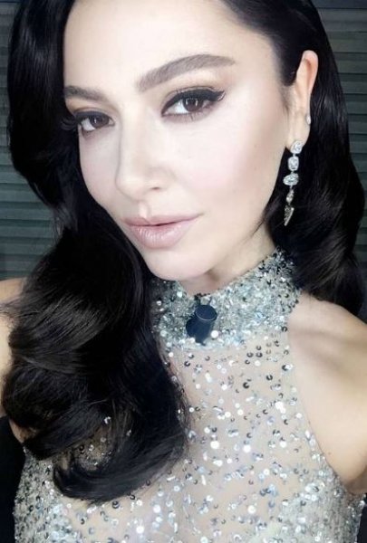 Hadise yaz sezonunu açtı 