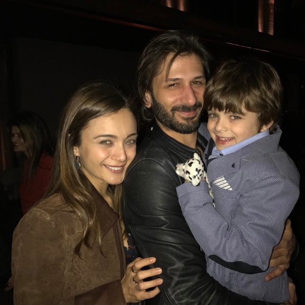 Damla Sönmez ve Ushan Çakır nişanlandı