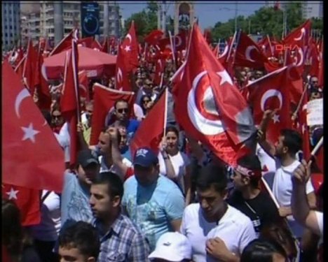 Türkiye şehitlerini andı