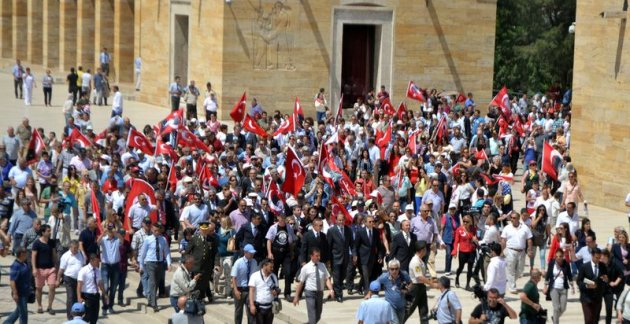Balyoz sanıkları Anıtkabir'i ziyaret etti
