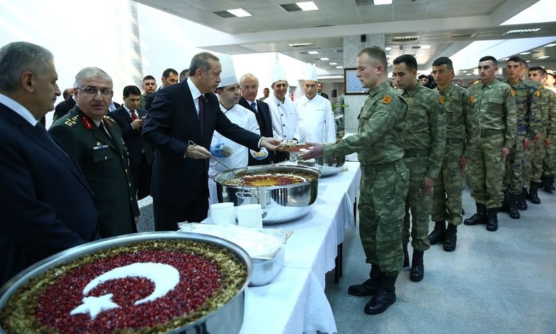 Cumhurbaşkanı Erdoğan'dan Mehmetçiğe aşure