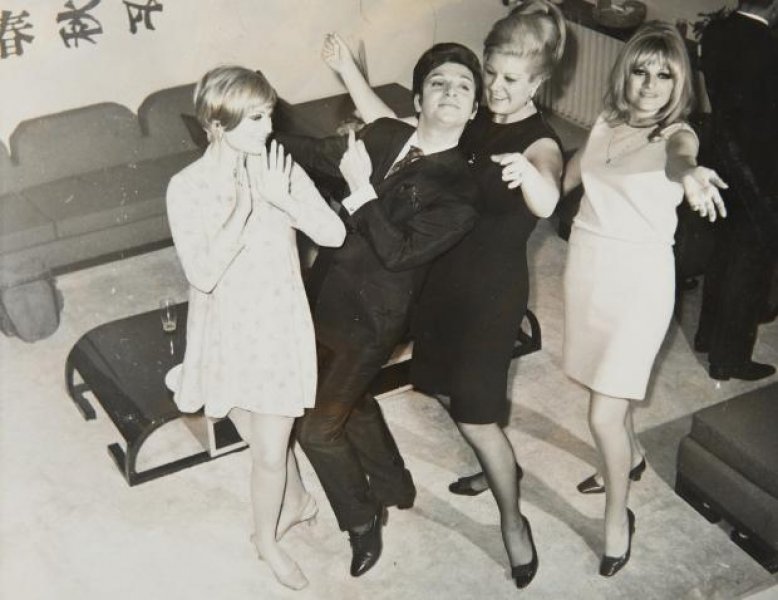 Zeki Müren sergisi açıldı