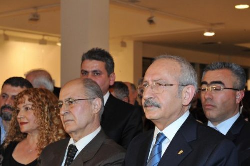 Kılıçdaroğlu ile Sezer sergiye katıldı