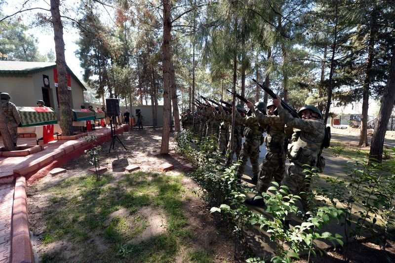 Ecdat yadigarı emanetlere özel tören