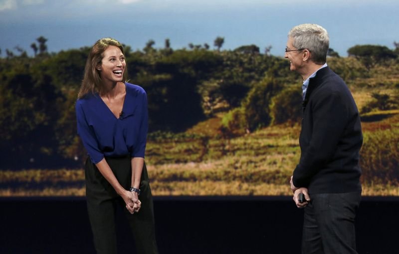 Apple'ın akıllı saati Apple Watch tanıtıldı