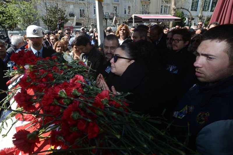 Kayahan son yolculuğuna uğurlandı