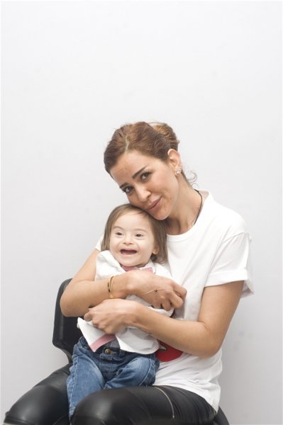 Ünlüler down sendromlu çocuklar için objetif karşısına geçti