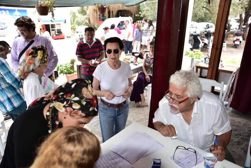 Bodrum'da oyunu kullanan plaja koştu