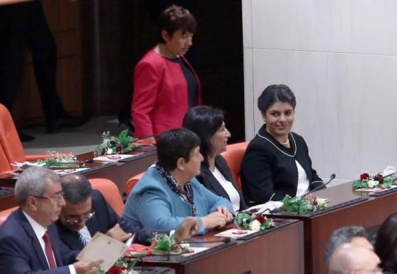 Meclis'te yemin töreni