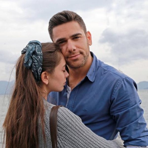 Neslihan Atagül ve Kadir Doğulu tatilde