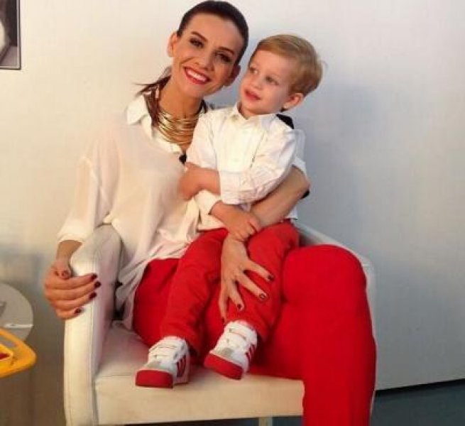 Esra Erol günlük 50 bin TL'ye el sıkıştı