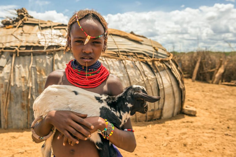 Afrika kabilelerinden renkli aksesuarlar