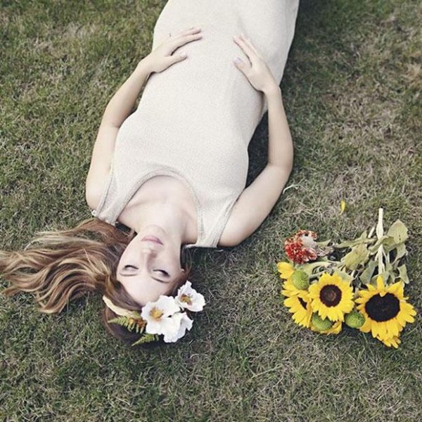 Güzel oyuncu İpek Usta doğum için gün sayıyor