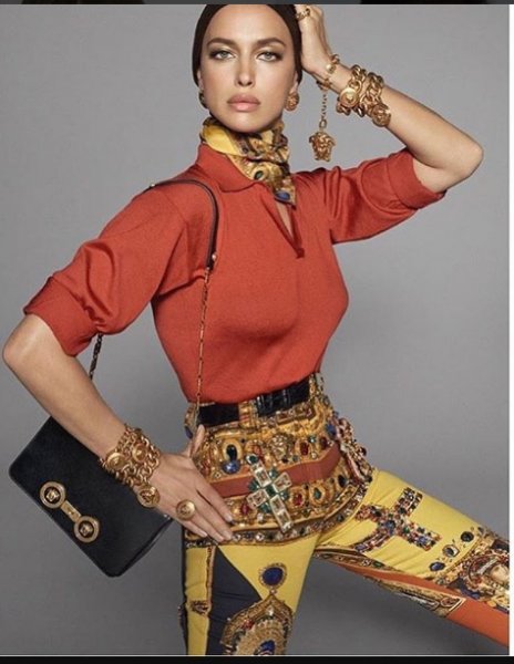 MET Gala'nın yıldızı İrina Shayk oldu 