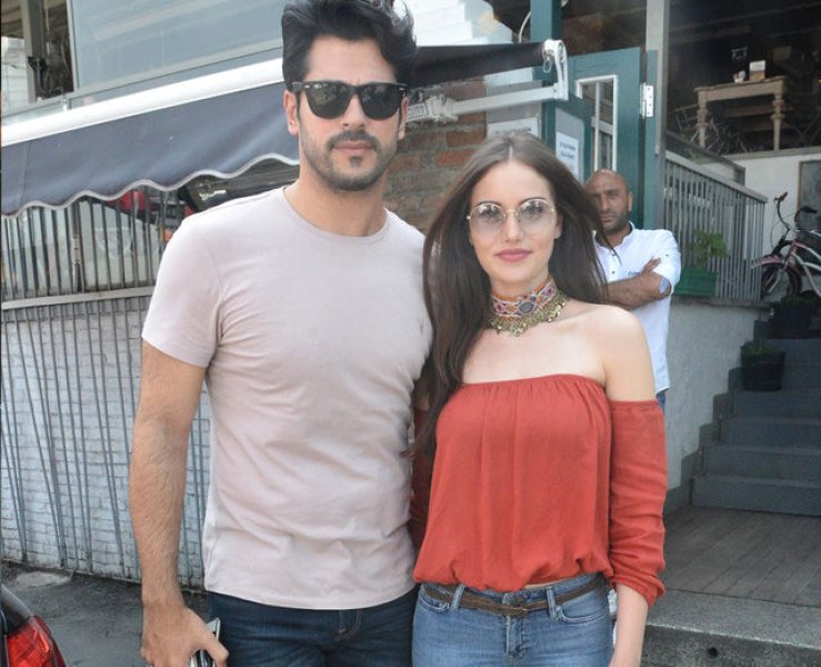 Fahriye Evcen bebeğinin cinsiyetin açıklamadı 