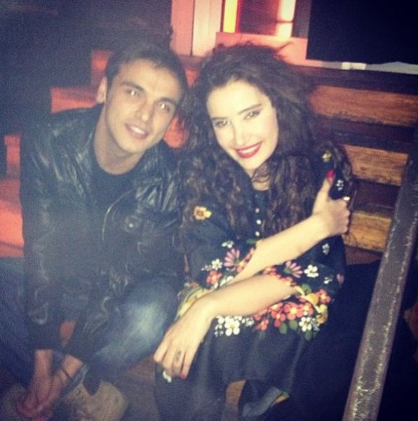 Sıla mankenlere taş çıkardı