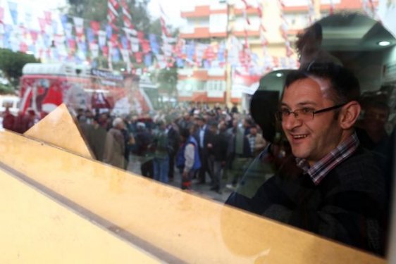 CHP Antalya İl binasına yapılan baskından görüntüler